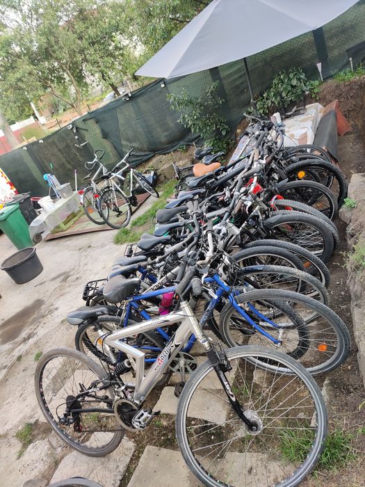 Vând mai multe biciclete