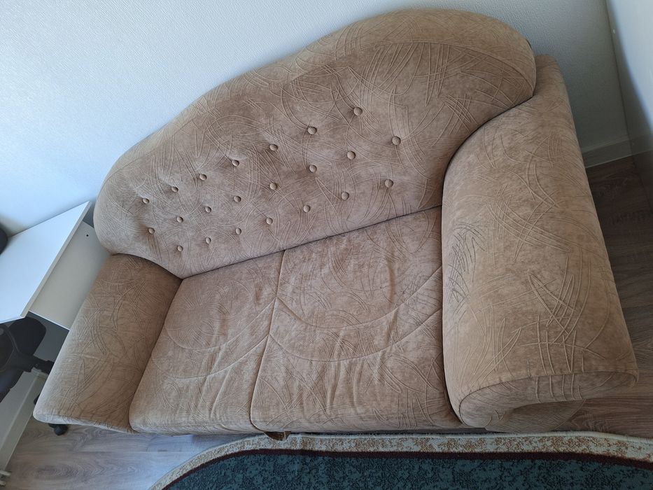 Диван с креслой  продаю