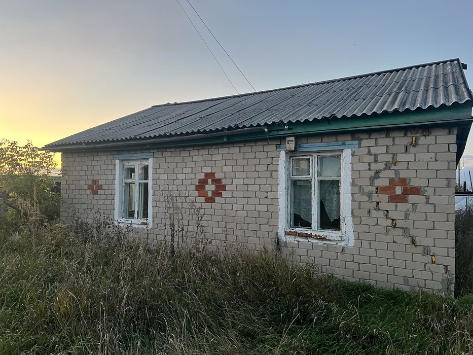 Шпальный дом на слом с хоз постройками