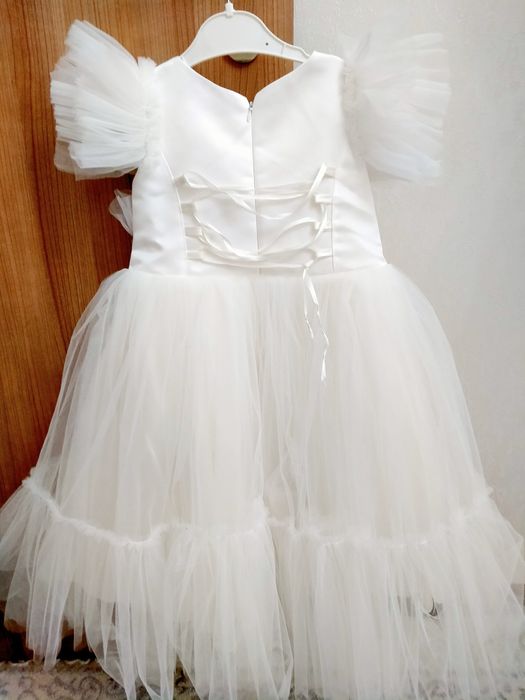 платье,платье,платье.