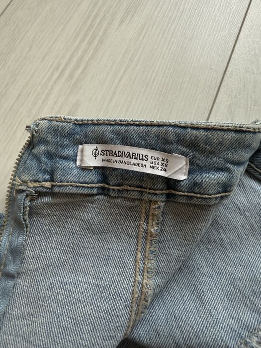 Джинсовое платье Stradivarius