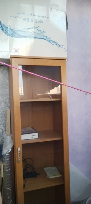 Шкаф для книг  состояние хорошее
