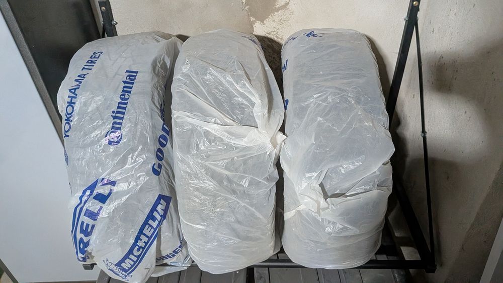 Шины 215/60/17 Pirelli ice zero / зима -  шипы