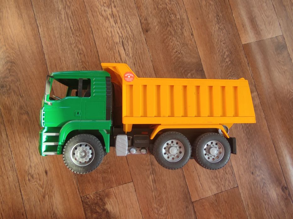 Bruder серия машин