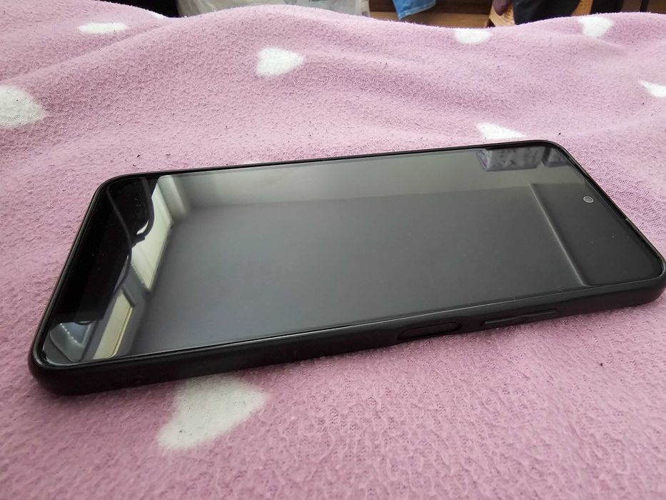 Xiaomi redmi note 12 + силиконов case - подарък