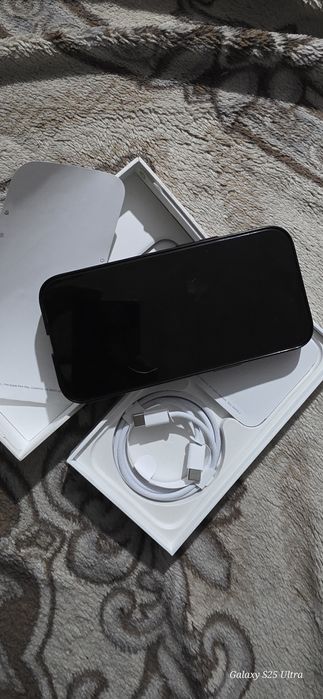 Продам айфон 15 простой