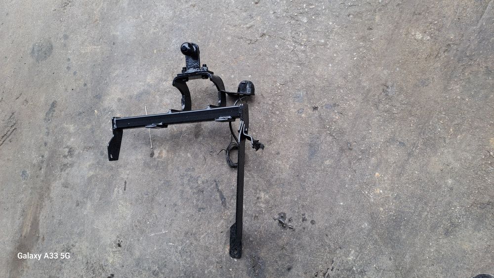 Продавам оригинален теглич за Peugeot 106 /Пежо 106