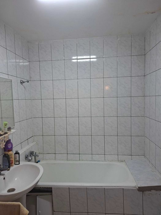 Vand apartament3 camere decomandat