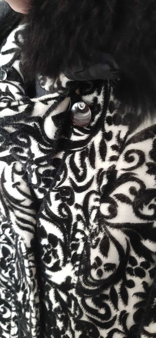 Продам оригинальное зимнее пальто