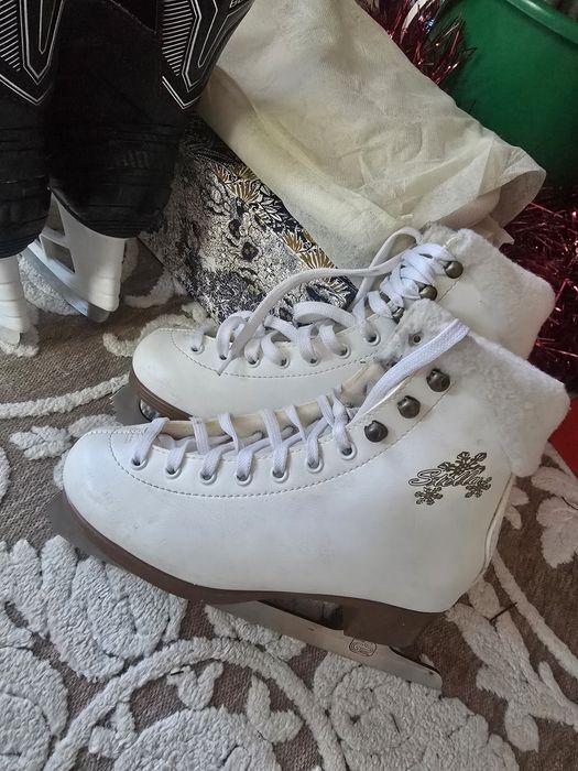 Продам коньки  Botas состояние новых