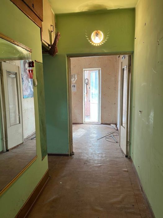 Продается 1 комнатная квартира. Мирзо Улугбекский район. Массив Ттз-2