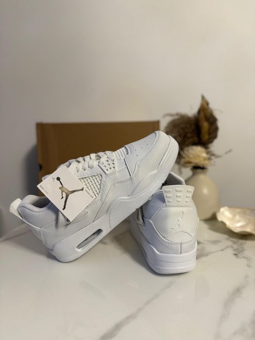 Jordan 4 White Thunder