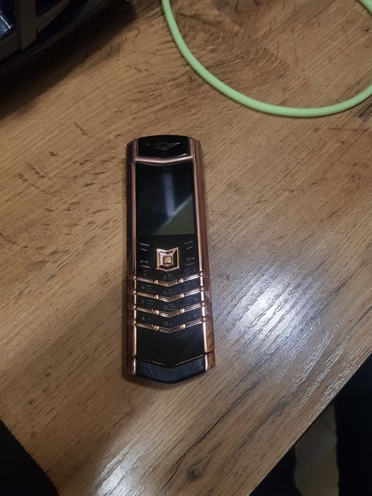 VERTU (Gold) Uzbekistan