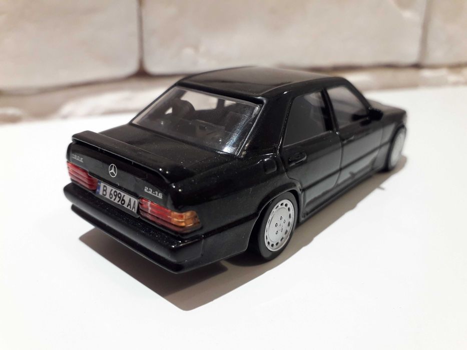 1:43 Mercedes-Benz 190 - с рег. номер по избор - за колекция и подарък