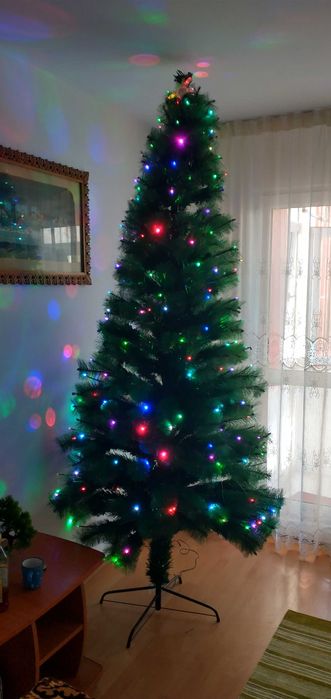 Brad artificial cu led-uri