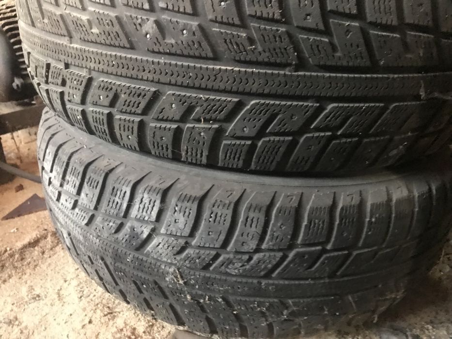 Шины зимние 215/65/16
