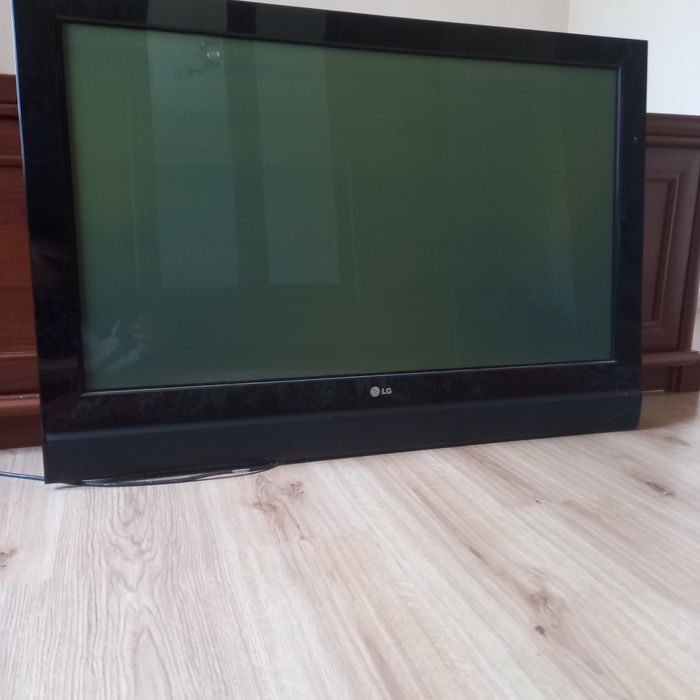 Продам телевизор LG