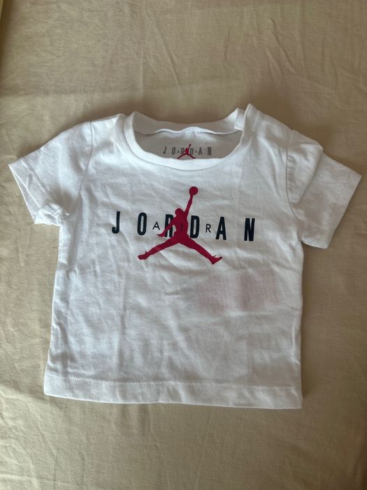Бебешки комплект nike jordan