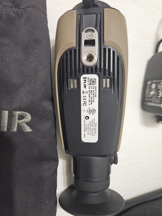 Monoclu termoviziune Flir Scout III 640