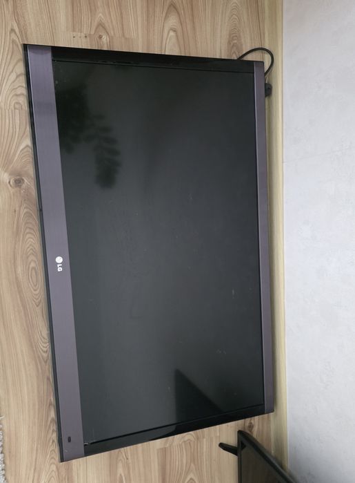 Продам телевизор LG