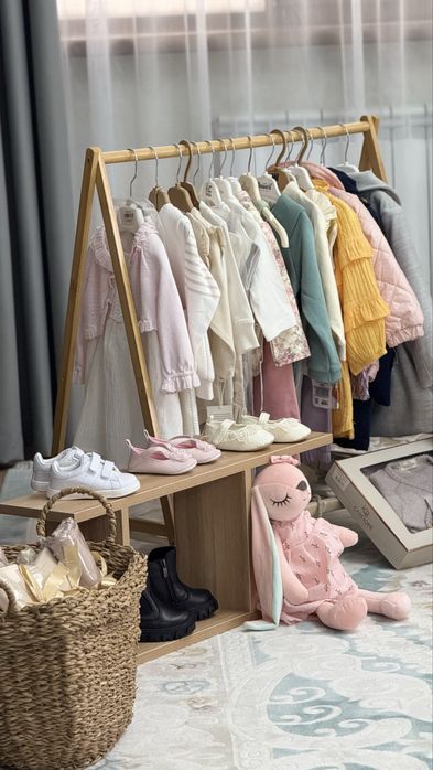 Вешалка для детских вещей