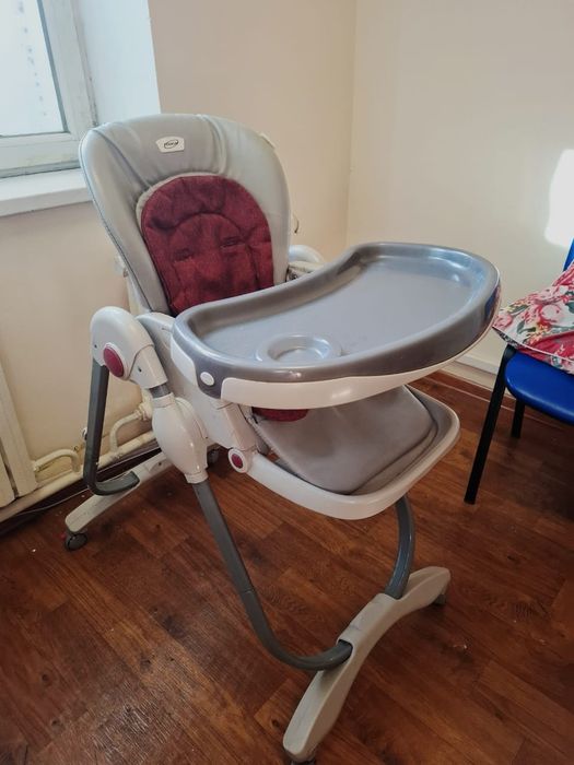 Стул для кормления ребенка