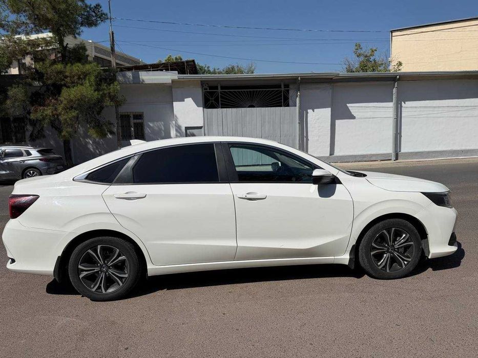 Honda crider xolati aʼlo 1 qoʻl xaydalgan 2024 yil salondan olingan