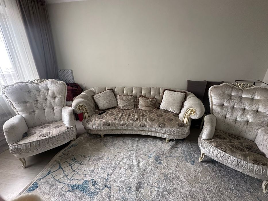 Мягкий уголок отдыха