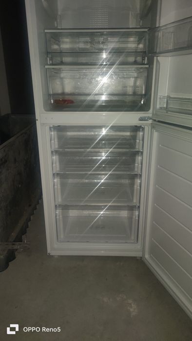 Холодильник Хайер.