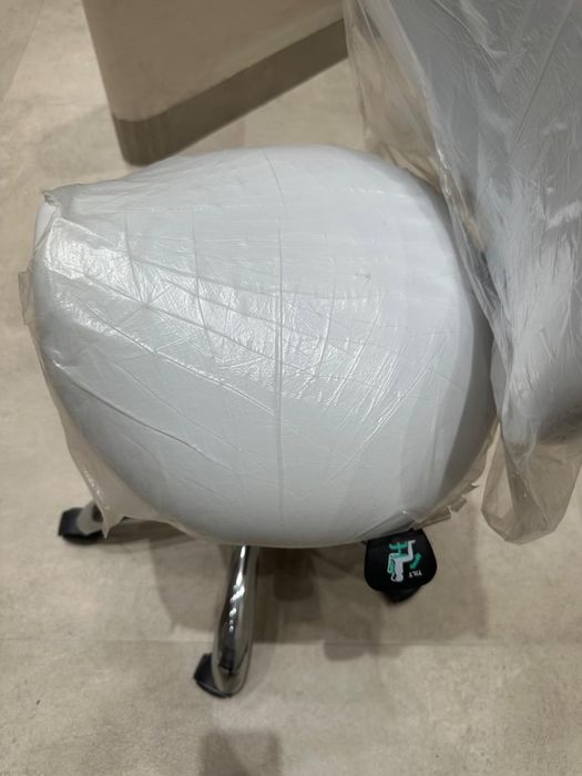 Продам седловидный стул