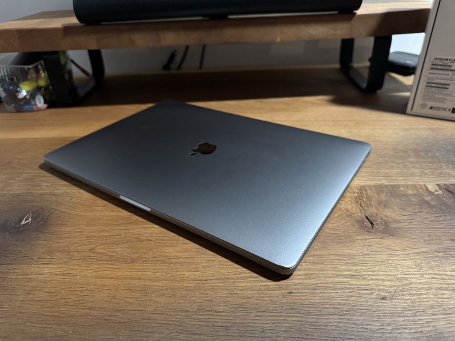 16” Macbook Pro 2019 i9 1TB 5500m 16gb