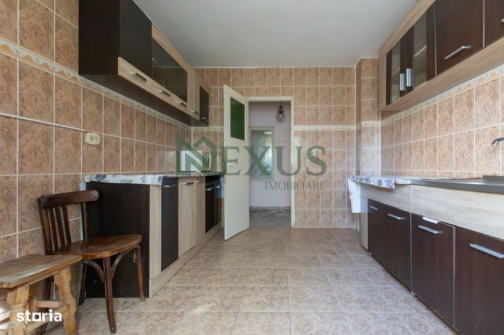 Apartament cu 4 camere, 90 mp, etaj 1 – Zona Nord, Bacău