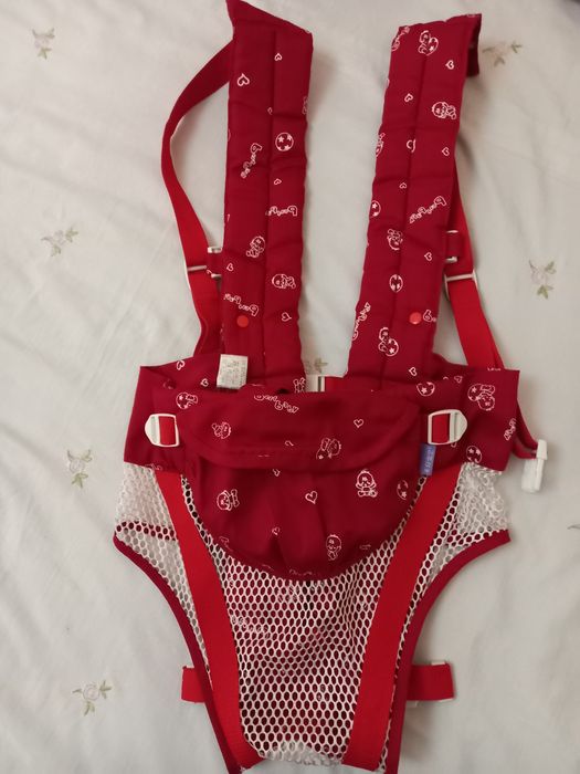 Кенгру болаларни кутариб юриш учун