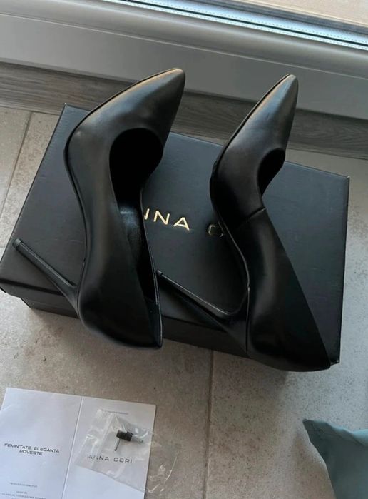 Pantofi stiletto de piele, Ana Cori