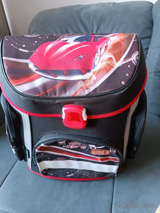 Рюкзак школьный дёшево