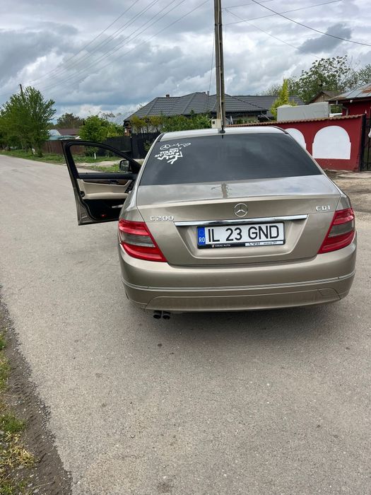 Vând Mercedes C200 Avantgarde