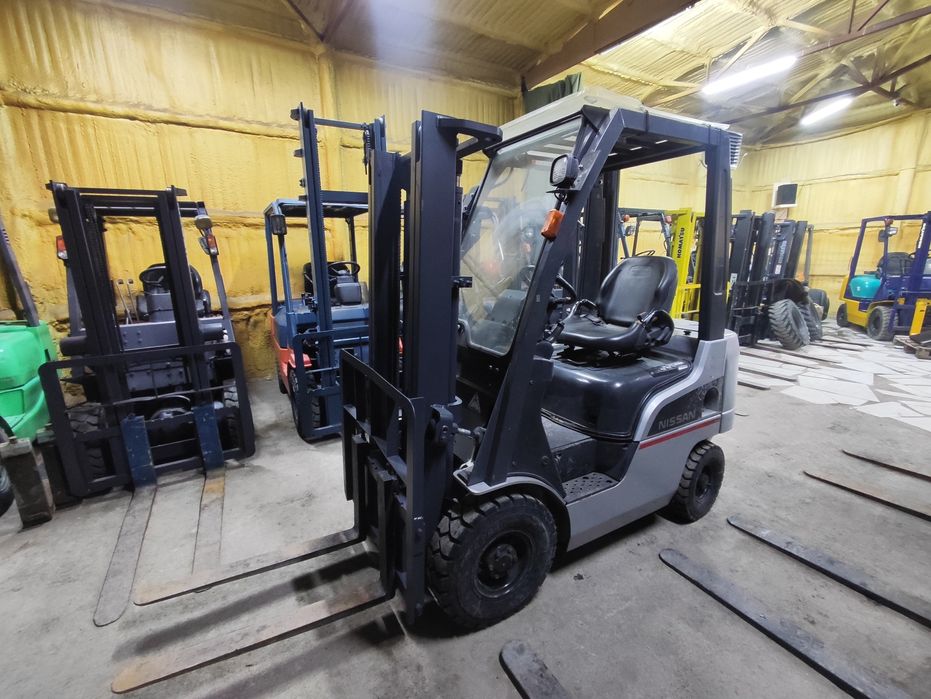 Продам вилочный погрузчик. Кара