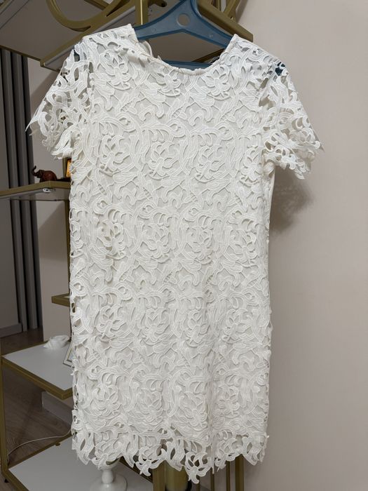 Платья         женские