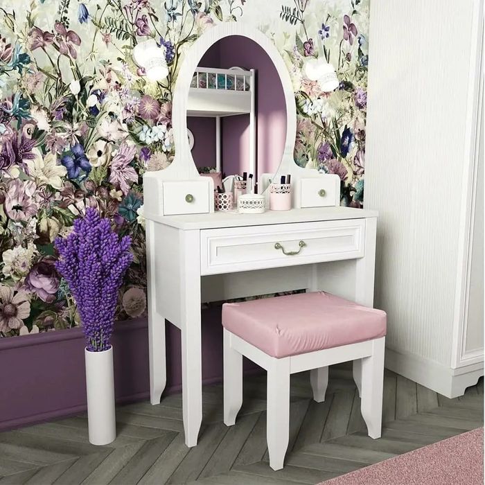 Туалетный столик