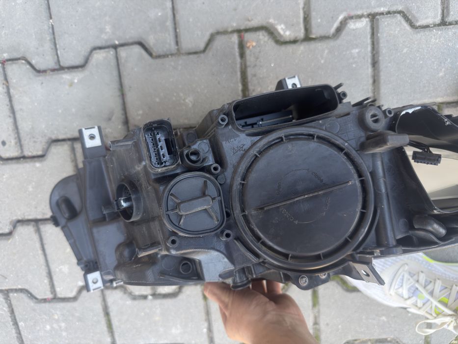 Far Bmw F10 Bixenon Stanga