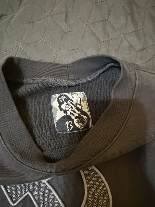 Продавам блуза на луда ЛИМИТИРАНА