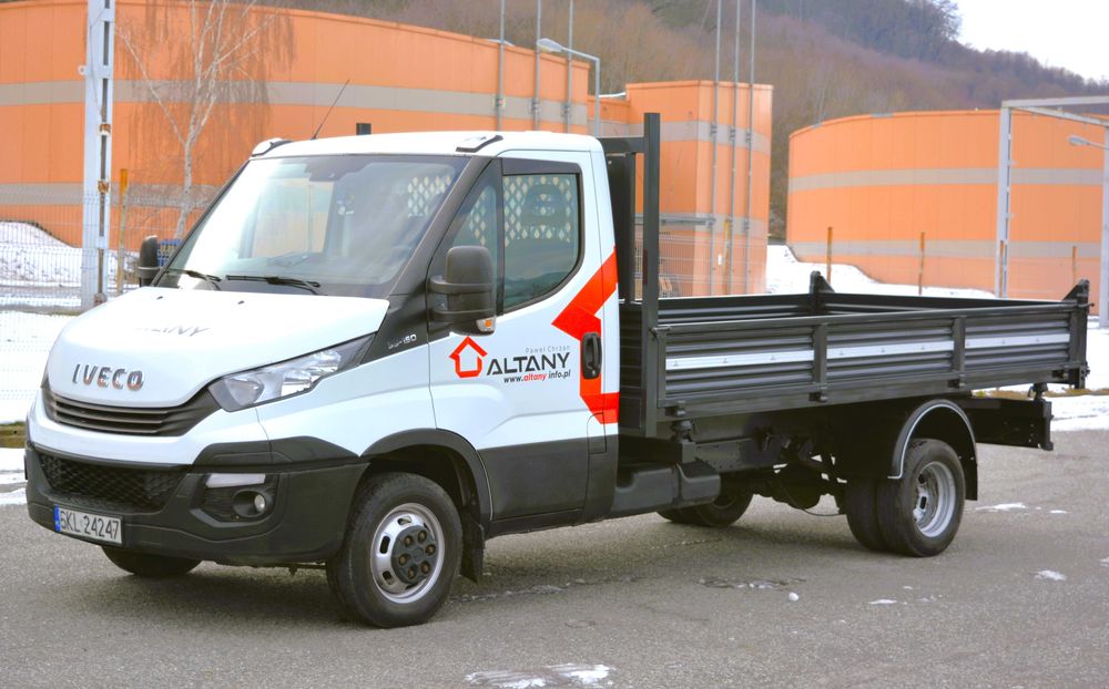 Iveco Daily 2018 basculabil pe 3 parti