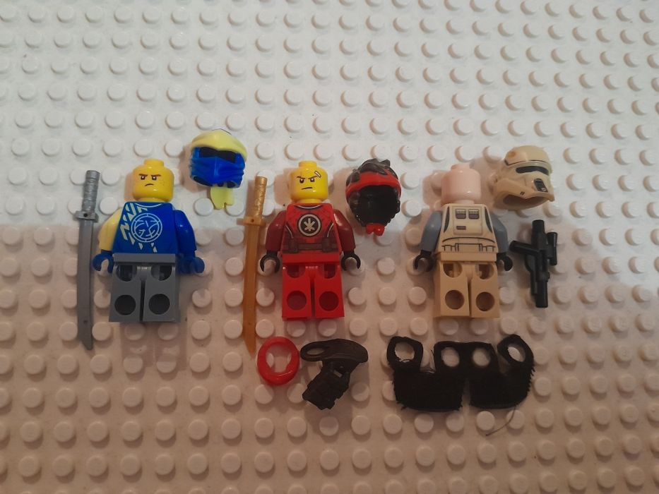 Продам фигурки лего оригинал