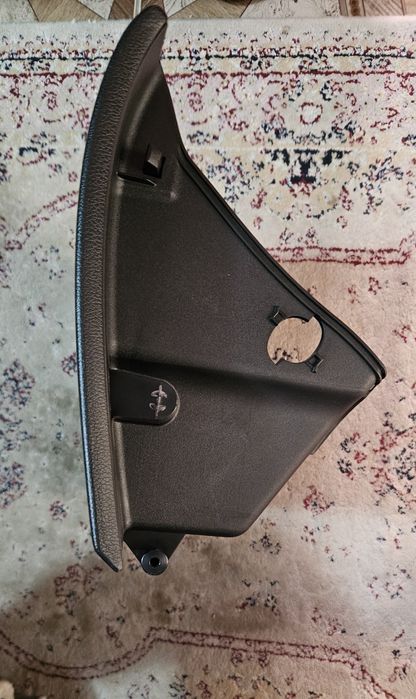 Продам бардачок на kia cerato (k3)