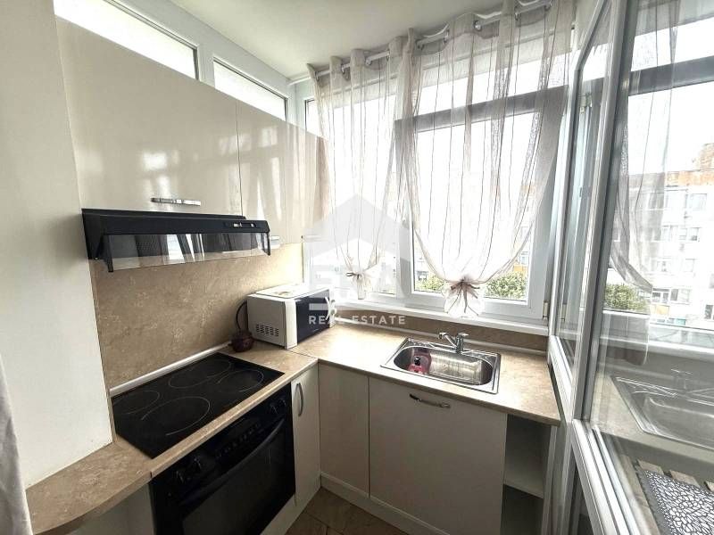 Продава се Двустаен апартамент в Варна, Лятно кино Тракия - 40 кв.м за 3498 €/кв.м - Снимка #3