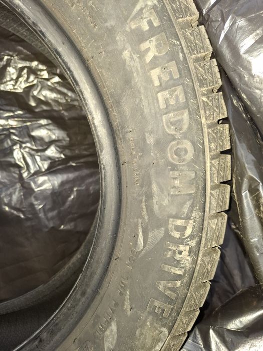 Продам резину 205,60, 16