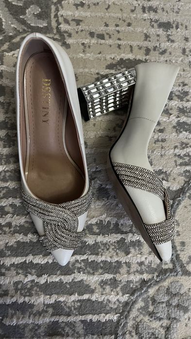 Туфли размер 38 пару раз носили