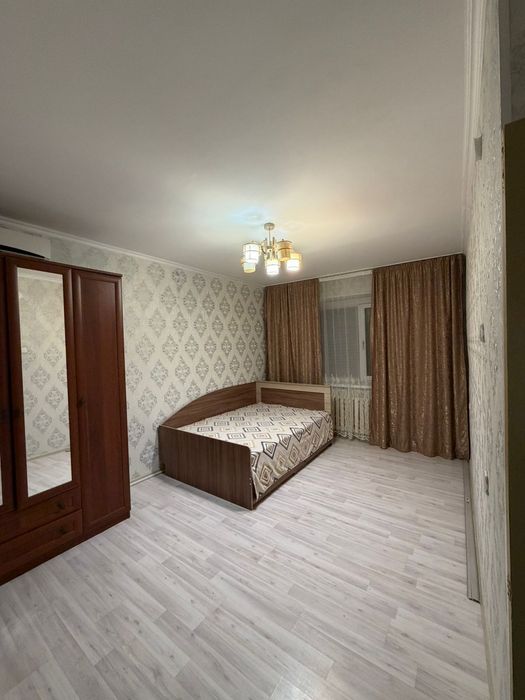 Продам просторную квартиру 4 комнаты, кухня студия