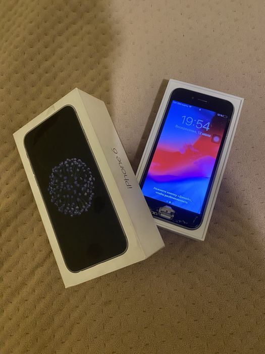 Продам iPhone 6.