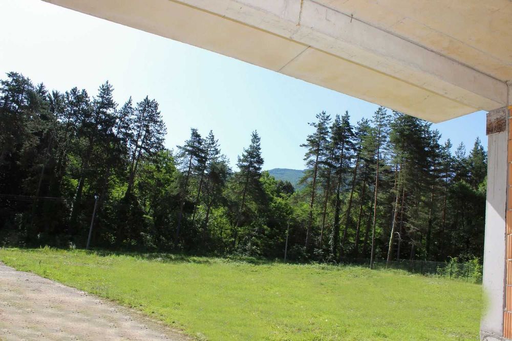 Продава се Хотел в Севлиево - 1674 кв.м за 144 €/кв.м - Снимка #2